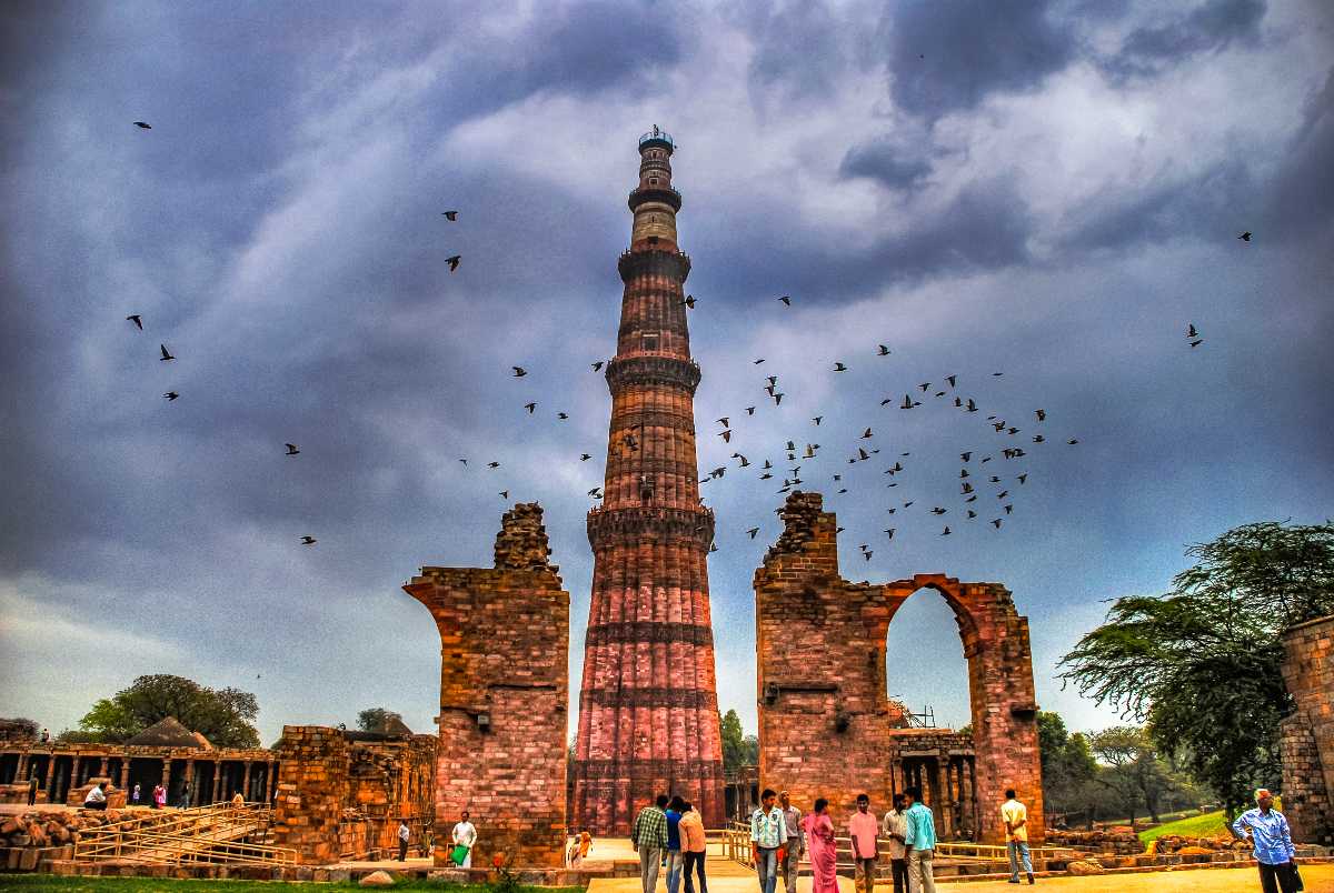 qutub-minar